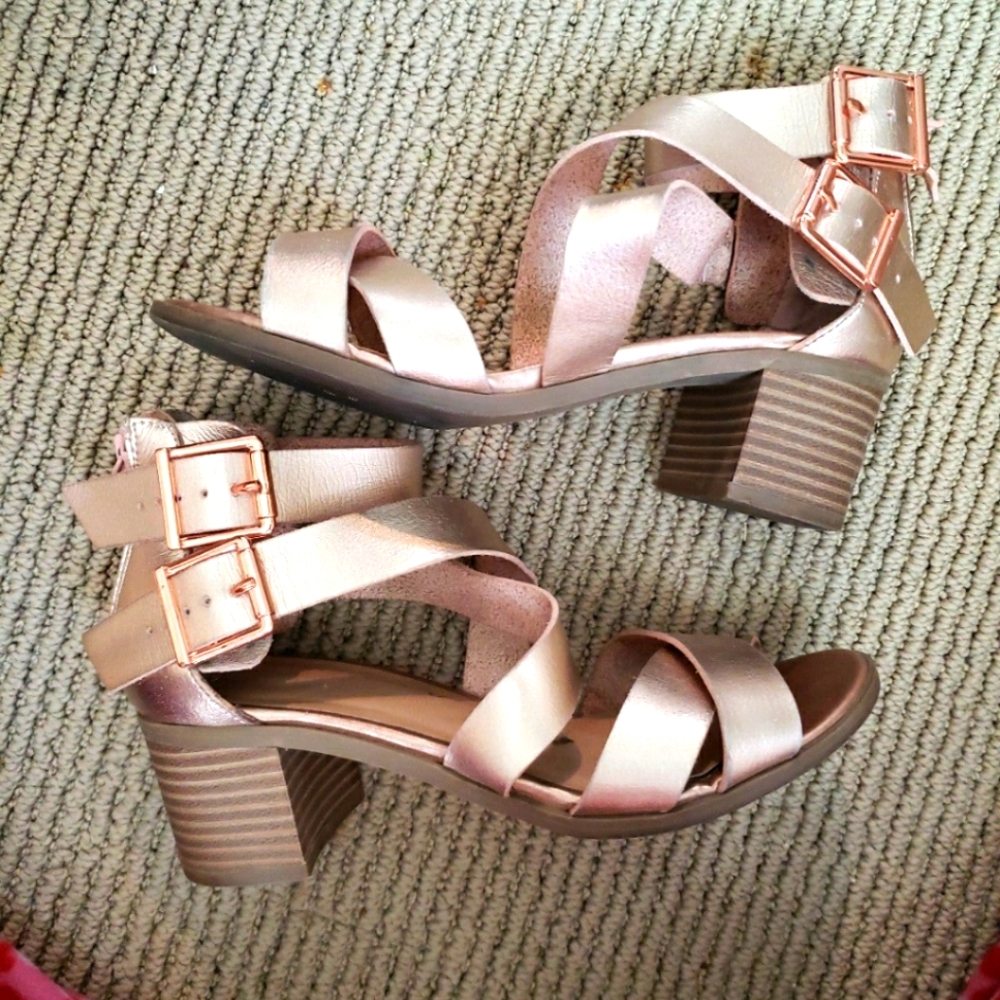 block heel sandals